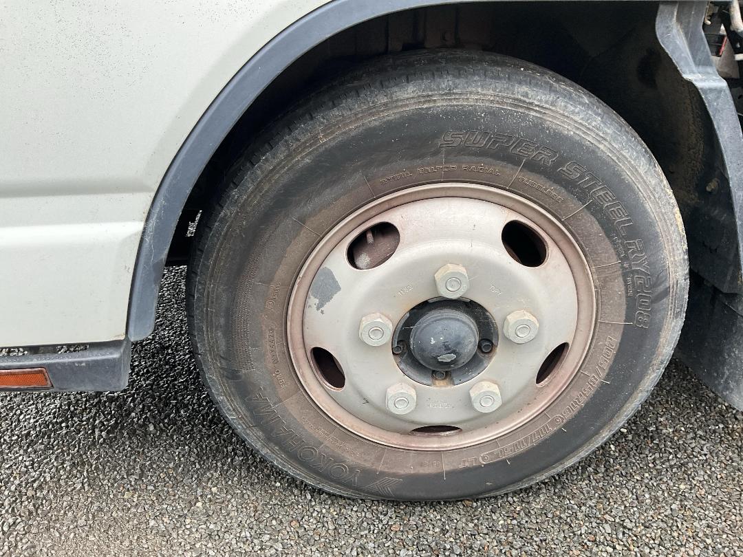 Photo '30' of Fuso Canter 616 - City FEA61BR4Sfac Flat Deck