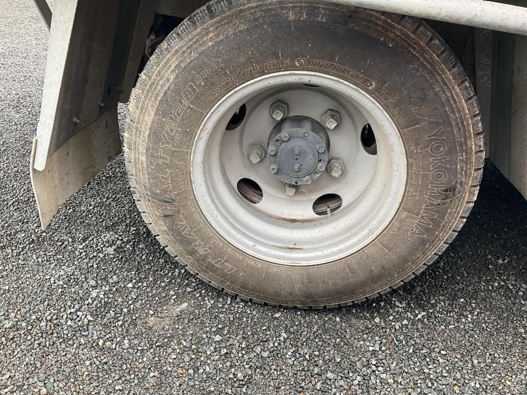 Photo '32' of Fuso Canter 616 - City FEA61BR4Sfac Flat Deck