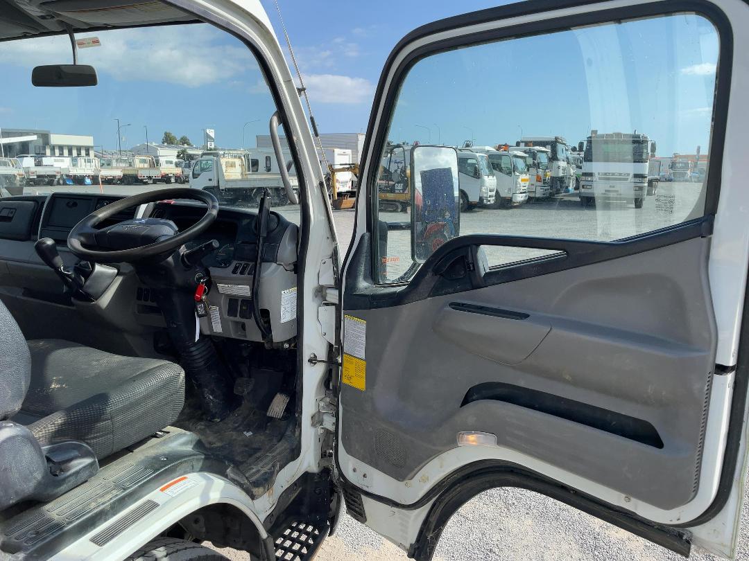 Photo '14' of Fuso Canter 616-City TIP FEA61BR4Sfac(T) Tipper