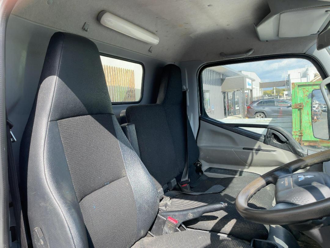 Photo '22' of Fuso Canter 616-City TIP FEA61BR4Sfac(T) Tipper