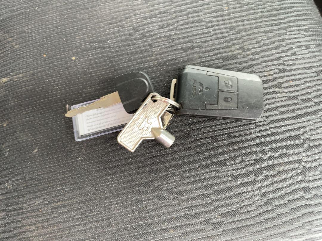 Photo '17' of Fuso SHOGUN FV2651J FV74VJR9VFBB Tractor Unit