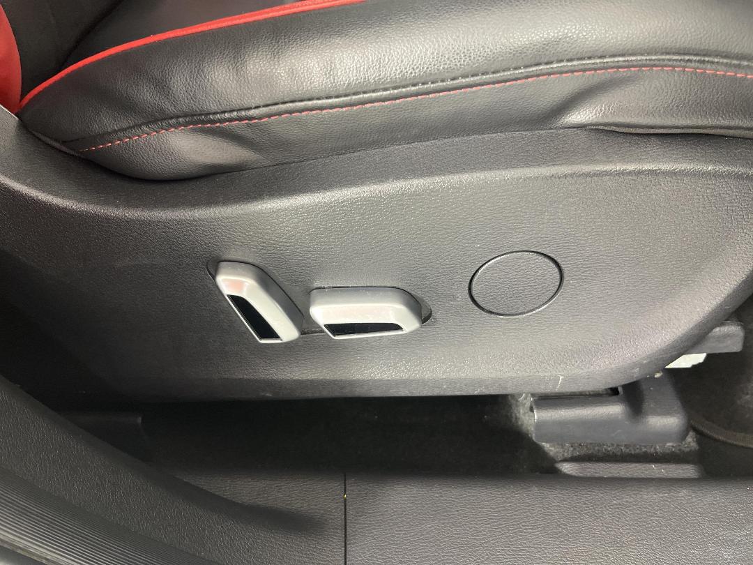 Photo '28' of Haval H2