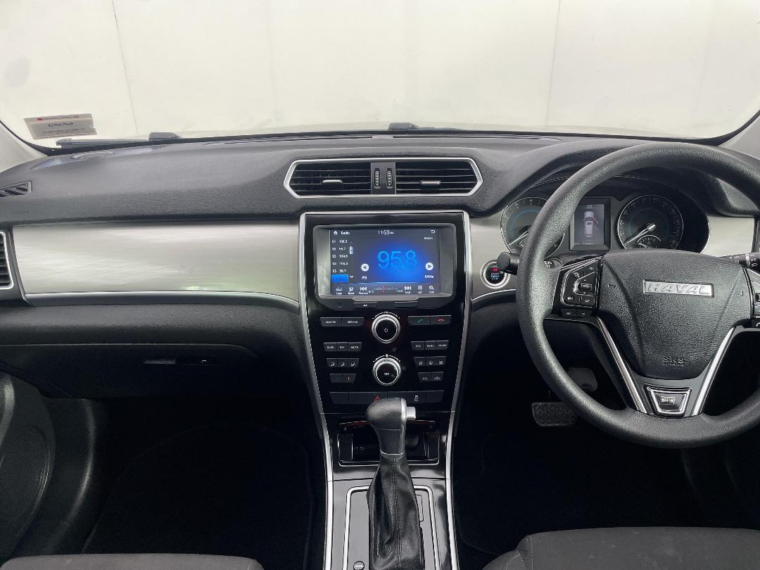 Photo '17' of Haval H2 Photo '17' of Haval H2