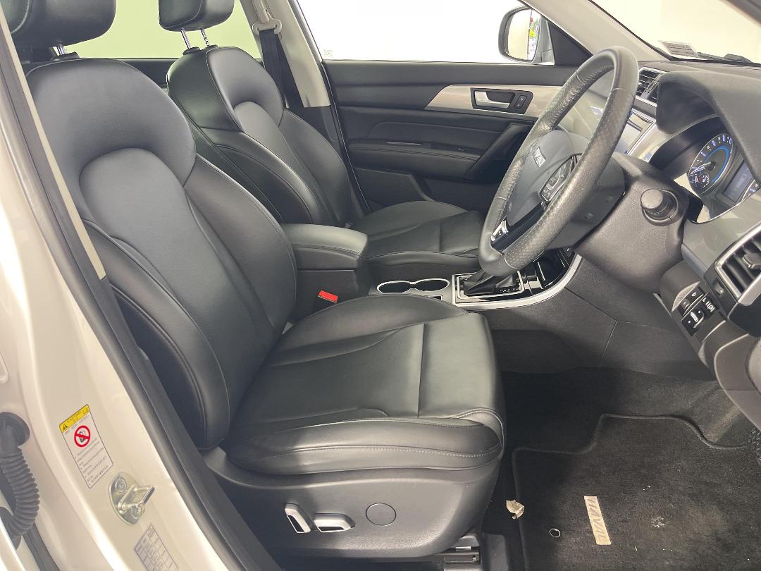 Photo '16' of Haval H2