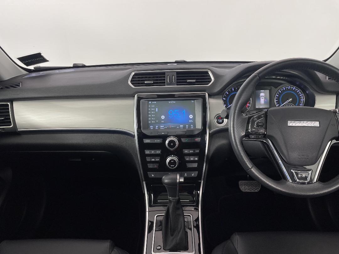 Photo '17' of Haval H2