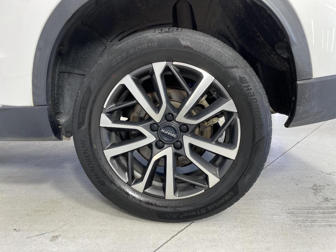 Photo '11' of Haval H6