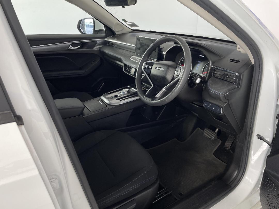 Photo '16' of Haval Jolion