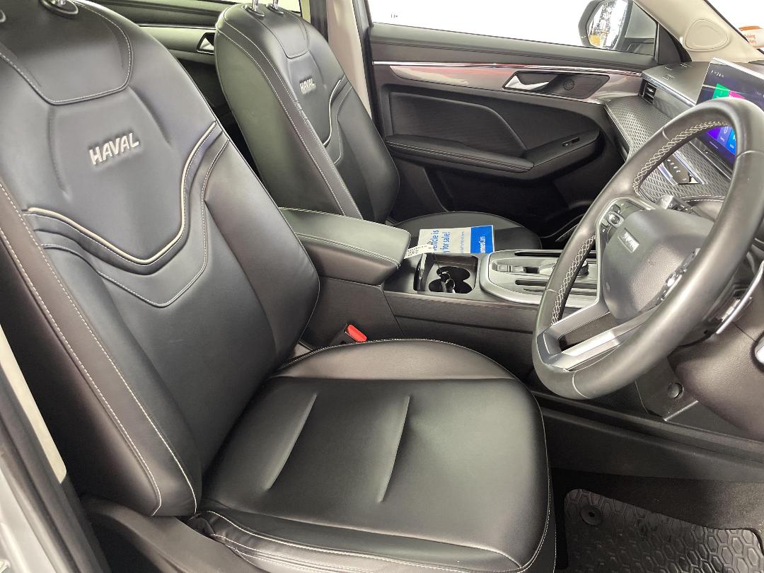 Photo '16' of Haval Jolion