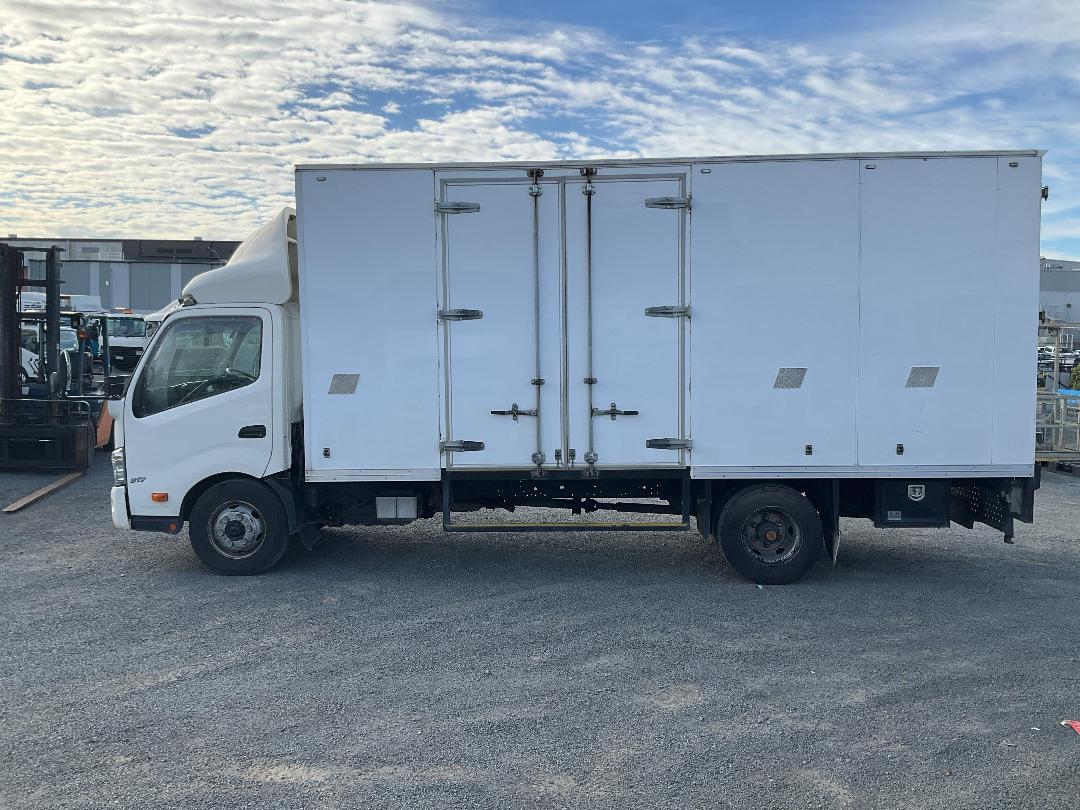 Photo '7' of Hino 300 XZU730R Box Body