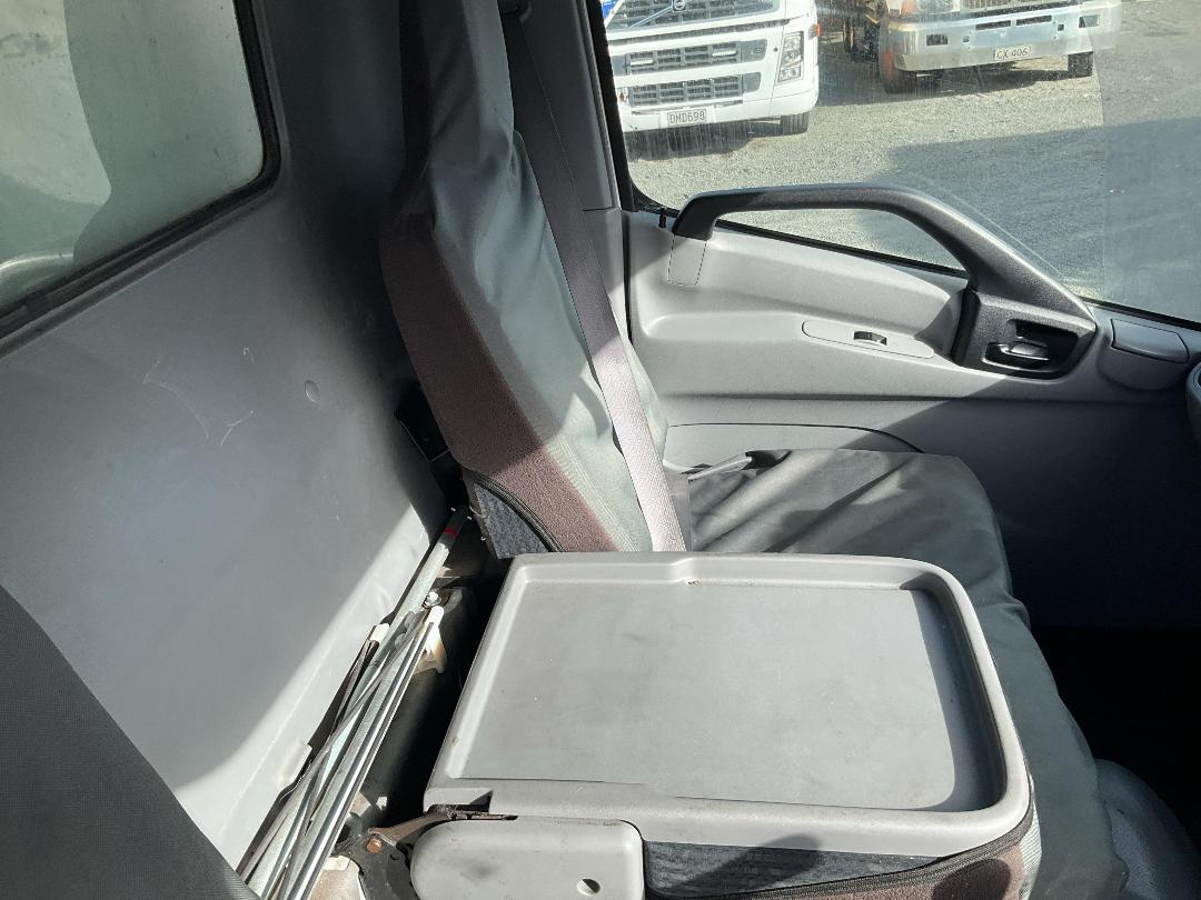 Photo '17' of Hino 300 XZU730R Box Body