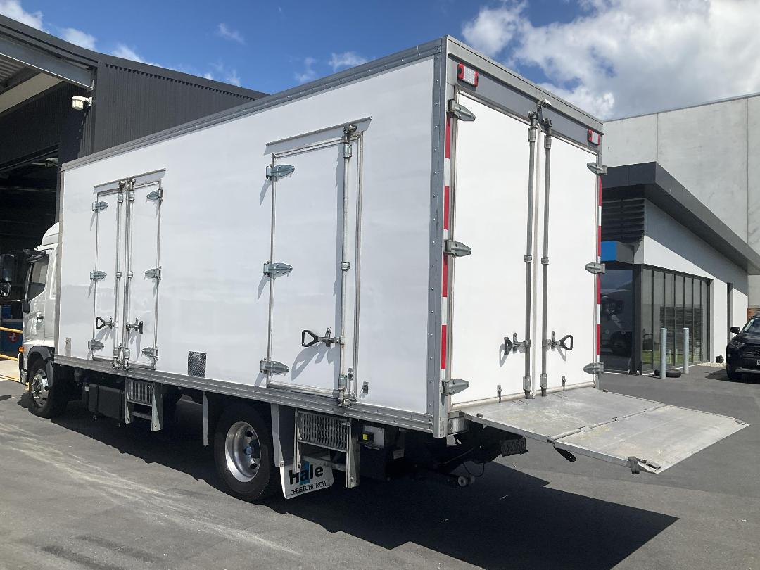 Photo '9' of Hino 500 FE2AL1A Chiller