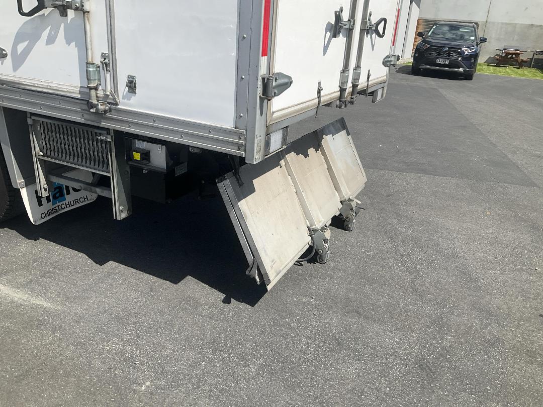 Photo '10' of Hino 500 FE2AL1A Chiller