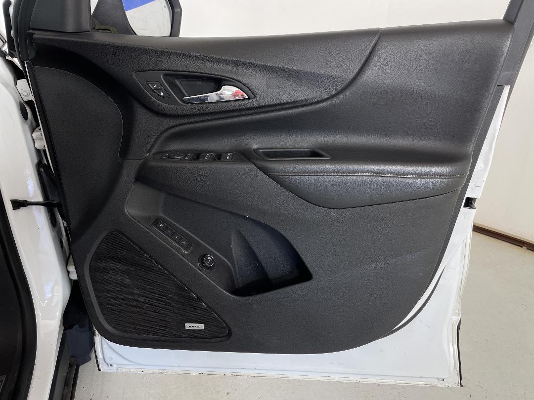 Photo '15' of Holden Equinox