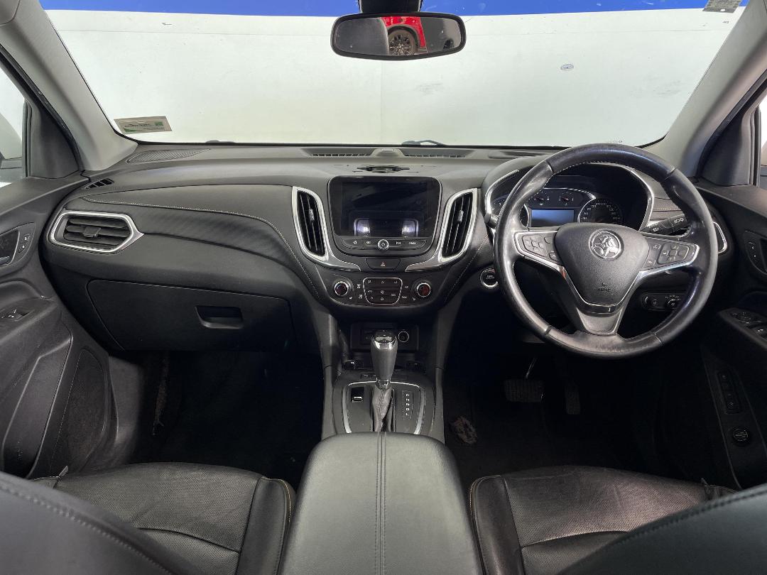 Photo '17' of Holden Equinox