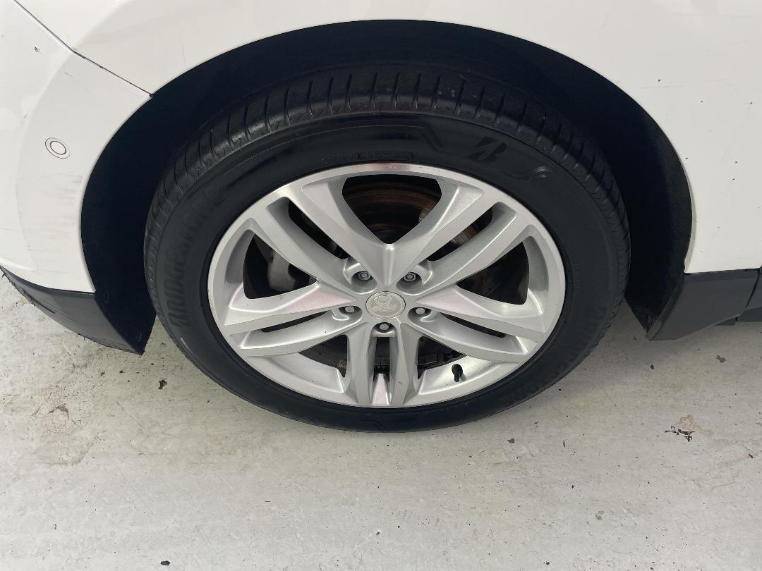 Photo '10' of Holden Equinox Photo '10' of Holden Equinox