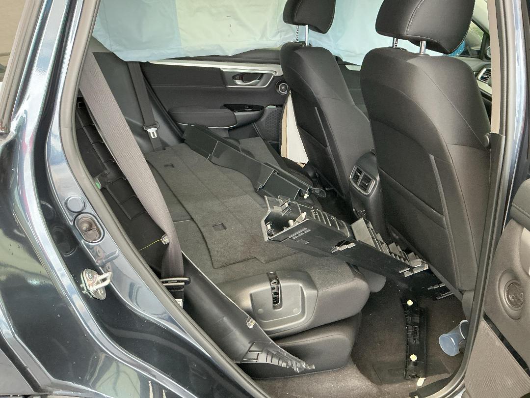 Photo '7' of Honda CRV Touring Photo '7' of Honda CRV Touring