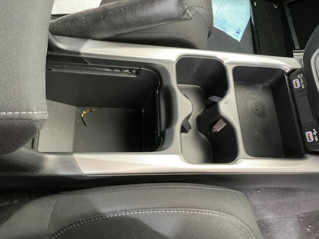 Photo '13' of Honda CRV Touring Photo '13' of Honda CRV Touring