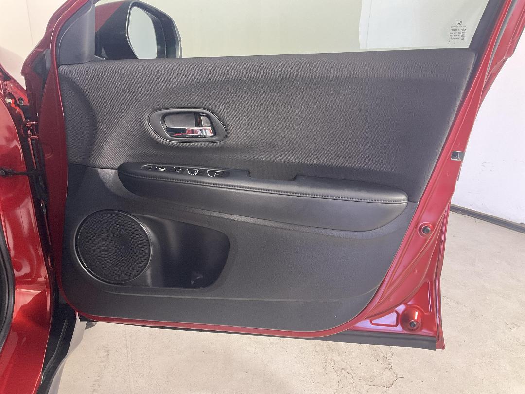 Photo '15' of Honda HR-V Photo '15' of Honda HR-V