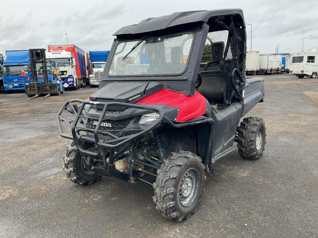 Photo '7' of Honda Pioneer 4WD Photo '7' of Honda Pioneer 4WD