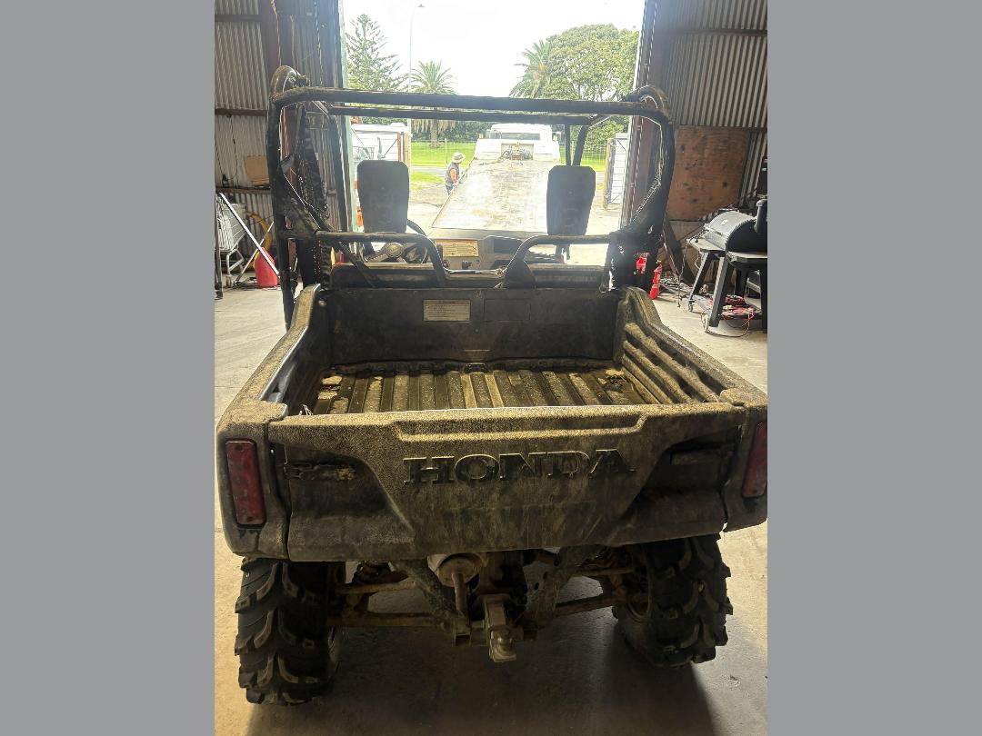 Photo '5' of Honda Pioneer 700