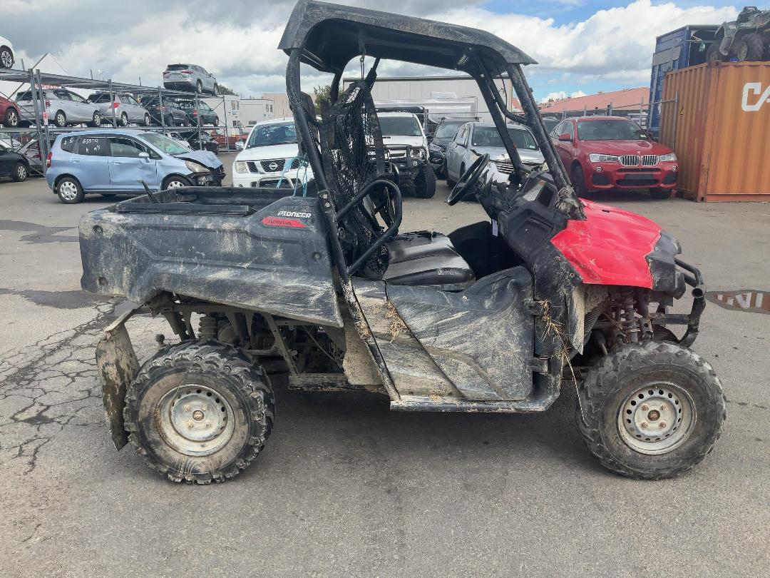 Photo '2' of Honda Pioneer 700