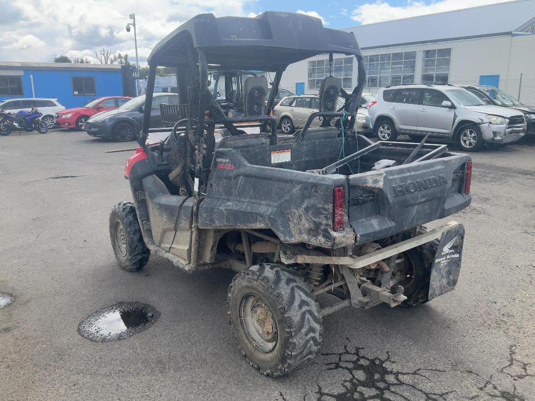 Photo '4' of Honda Pioneer 700