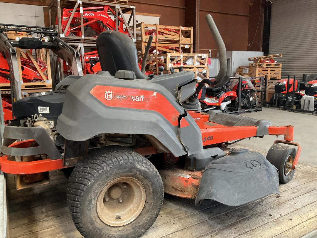 Photo '4' of Husqvarna Z 246 Lawnmower