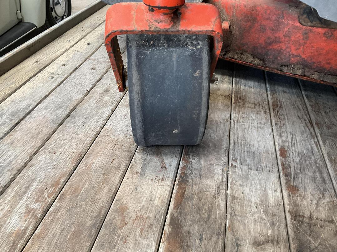 Photo '11' of Husqvarna Z 246 Lawnmower