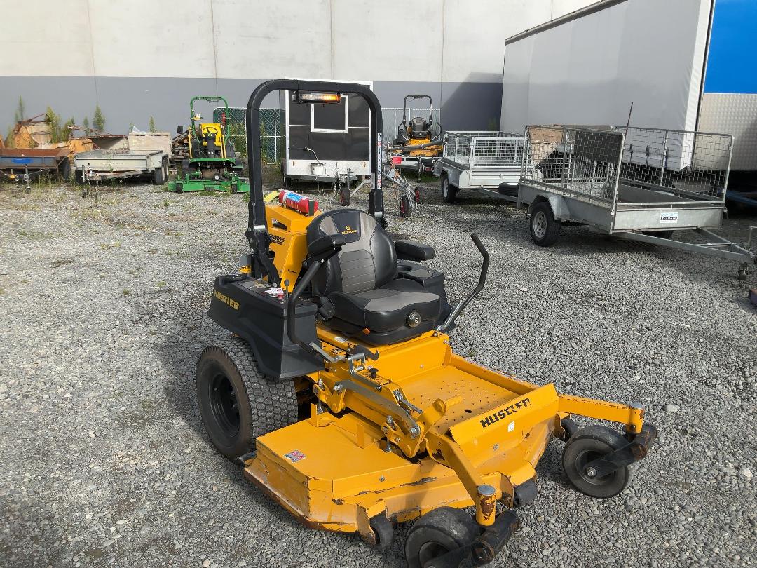 Photo '4' of Hustler Hyperdrive Super Z60 Mower Photo '4' of Hustler Hyperdrive Super Z60 Mower