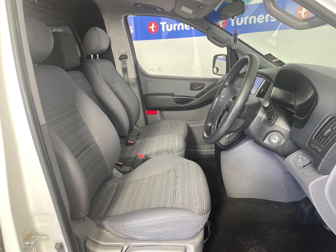 Photo '16' of Hyundai Iload Photo '16' of Hyundai Iload