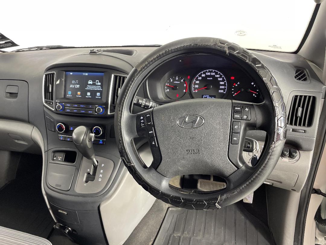 Photo '18' of Hyundai Iload Photo '18' of Hyundai Iload