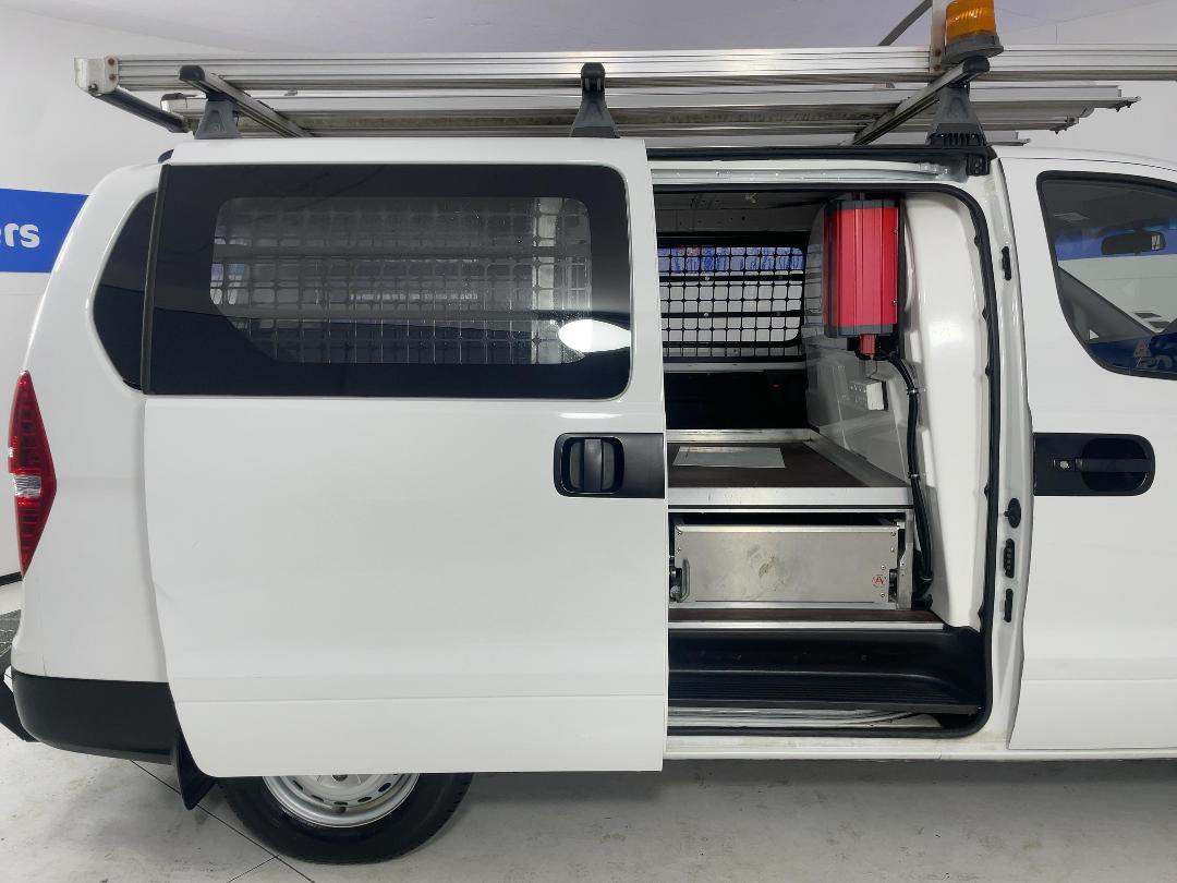 Photo '19' of Hyundai Iload Photo '19' of Hyundai Iload