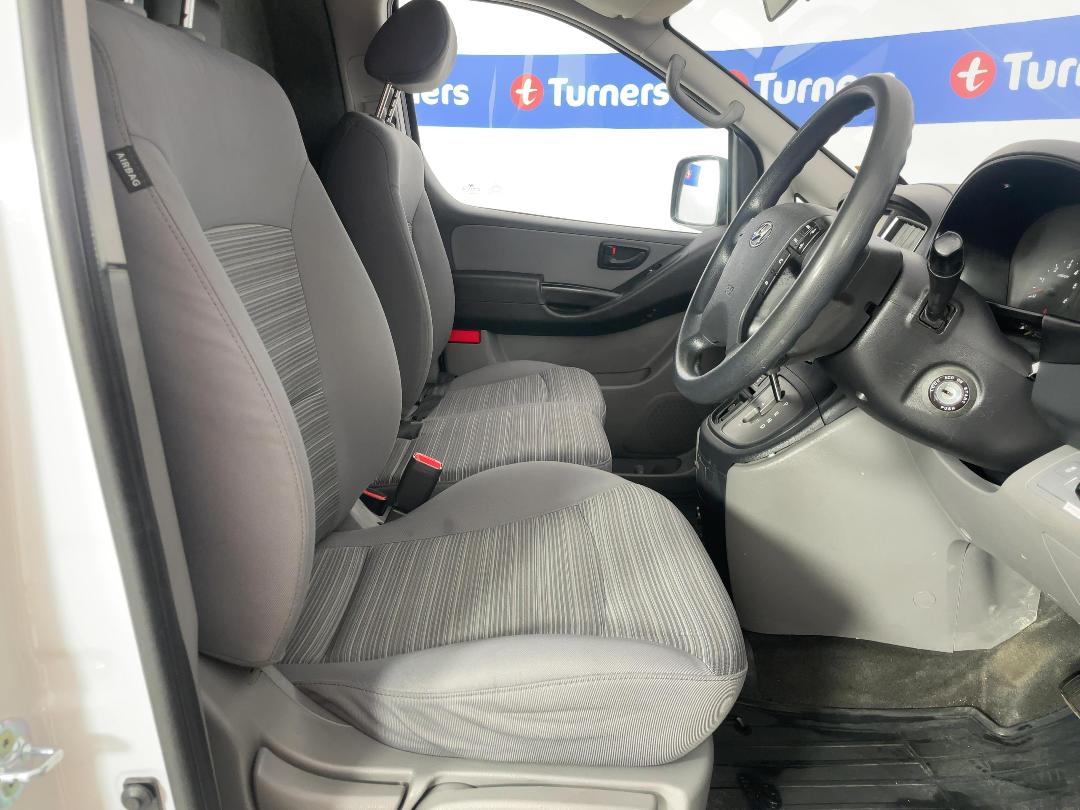 Photo '16' of Hyundai Iload Photo '16' of Hyundai Iload