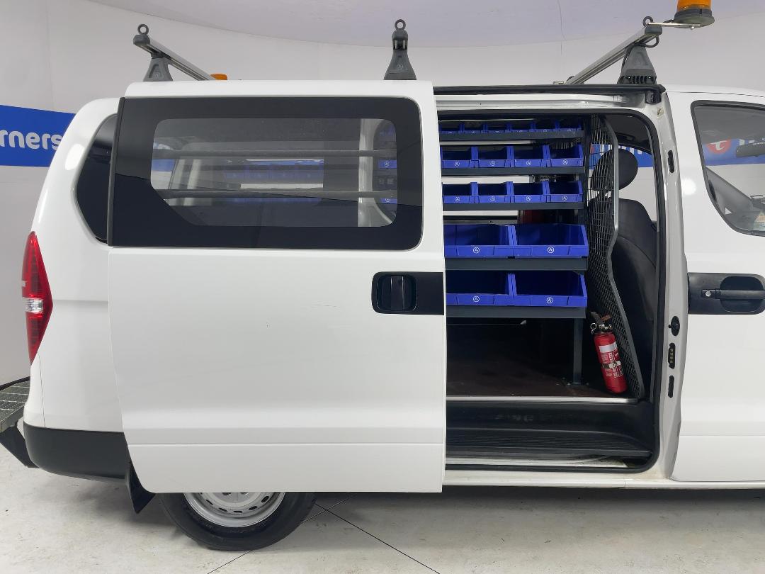 Photo '19' of Hyundai Iload Photo '19' of Hyundai Iload