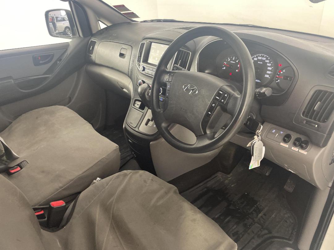 Photo '17' of Hyundai Iload Photo '17' of Hyundai Iload