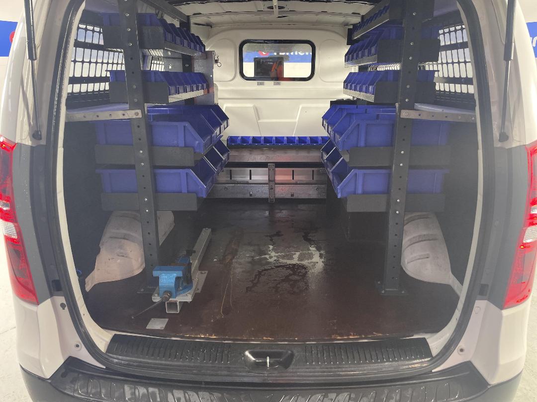 Photo '14' of Hyundai Iload Photo '14' of Hyundai Iload