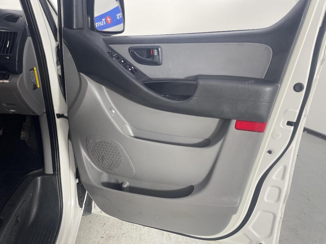 Photo '15' of Hyundai Iload Photo '15' of Hyundai Iload