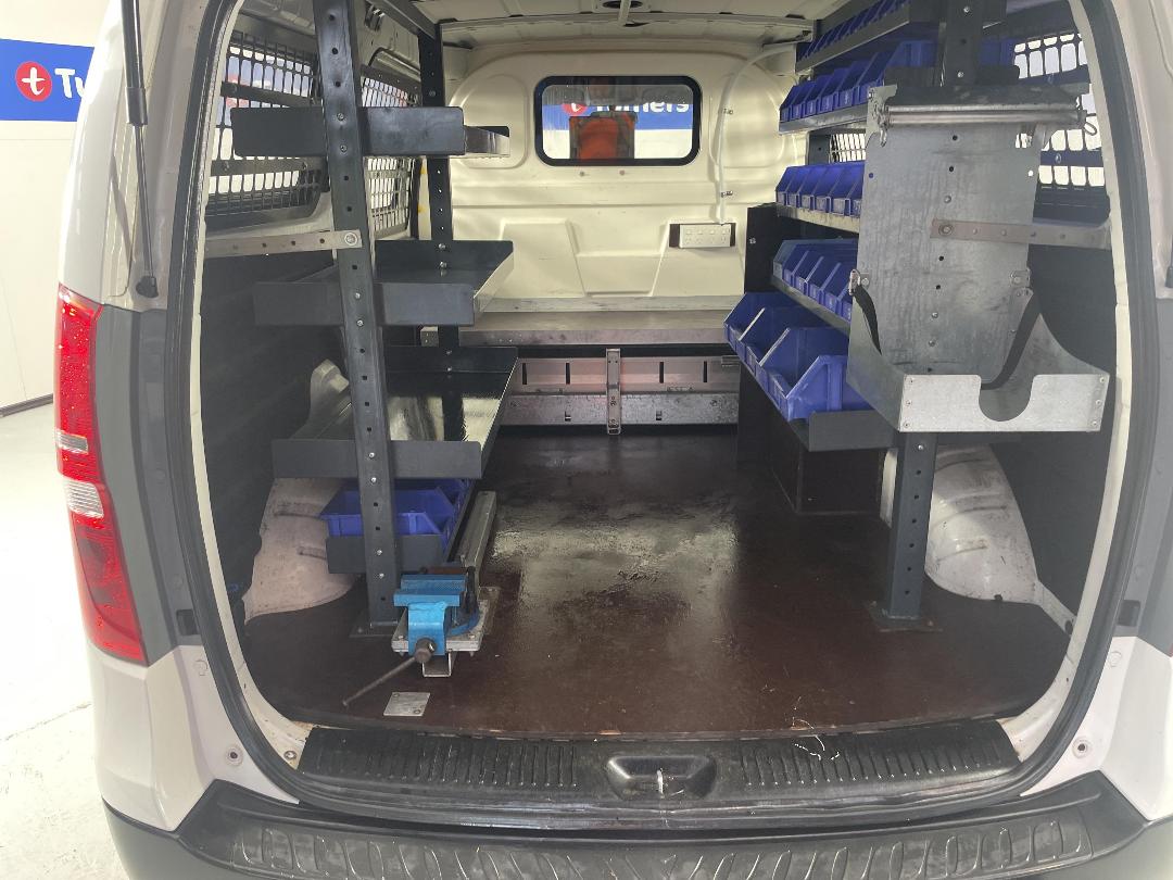 Photo '14' of Hyundai Iload Photo '14' of Hyundai Iload