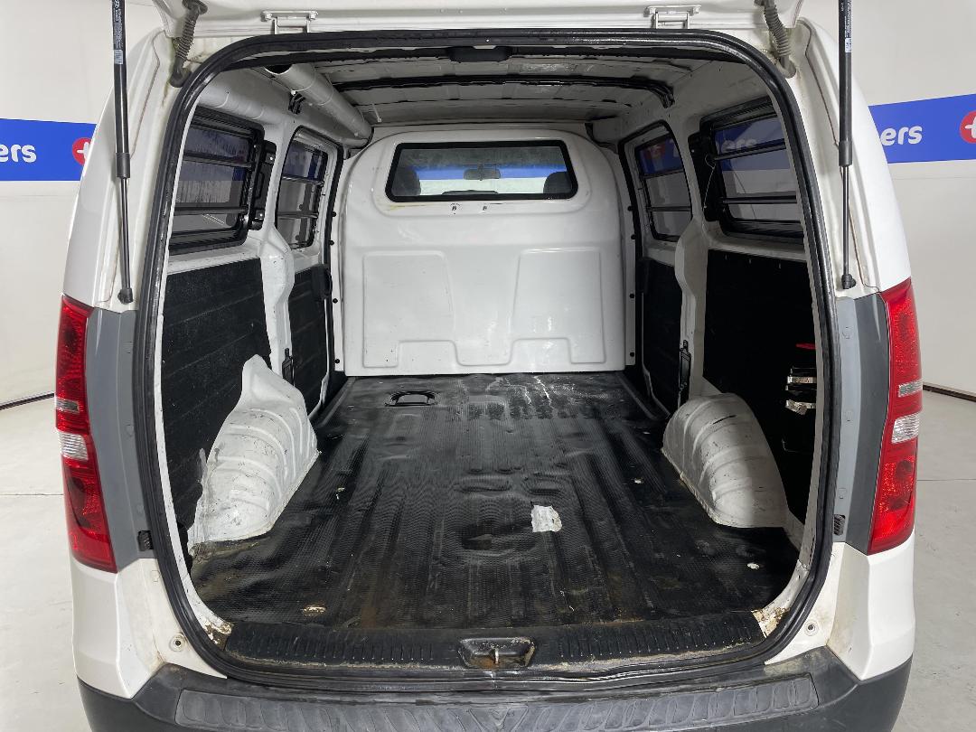 Photo '14' of Hyundai Iload Photo '14' of Hyundai Iload