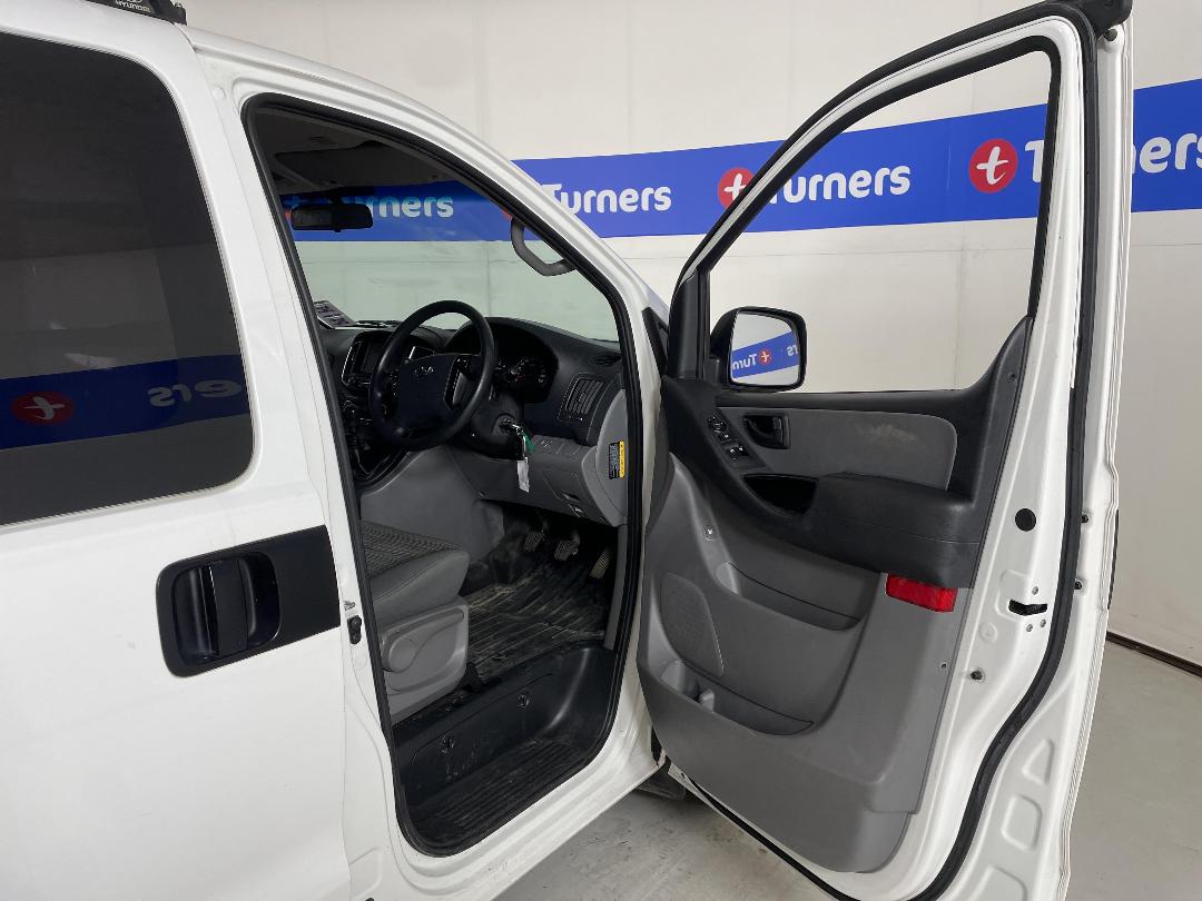 Photo '15' of Hyundai Iload Photo '15' of Hyundai Iload