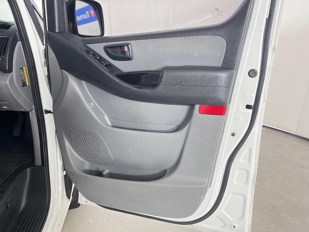 Photo '15' of Hyundai Iload Photo '15' of Hyundai Iload