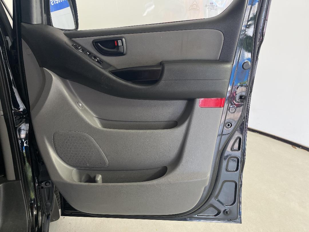 Photo '15' of Hyundai Iload Photo '15' of Hyundai Iload