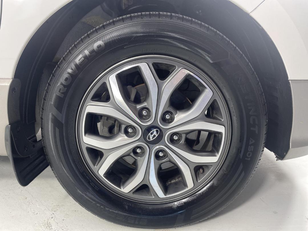 Photo '9' of Hyundai Imax