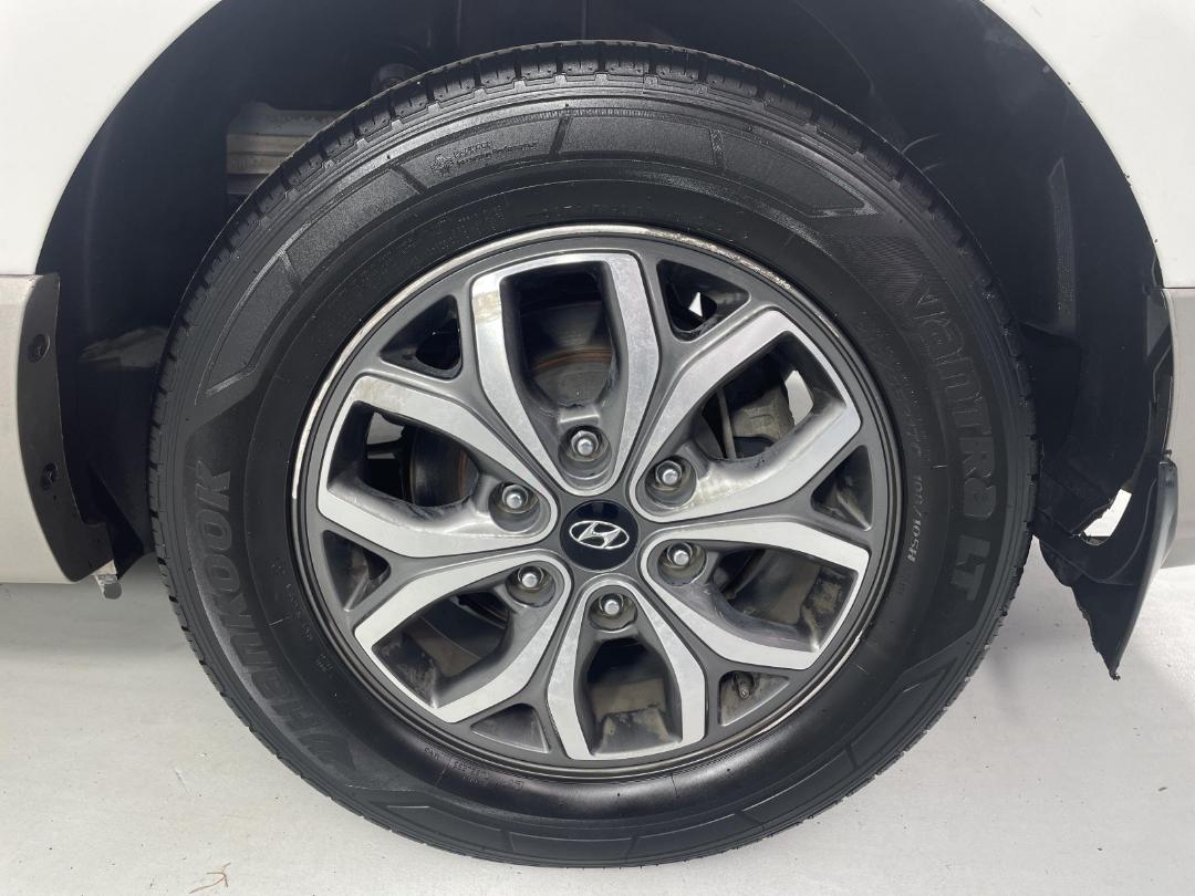 Photo '11' of Hyundai Imax