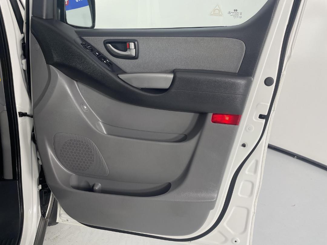 Photo '15' of Hyundai Imax