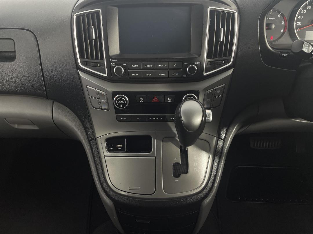 Photo '18' of Hyundai Imax