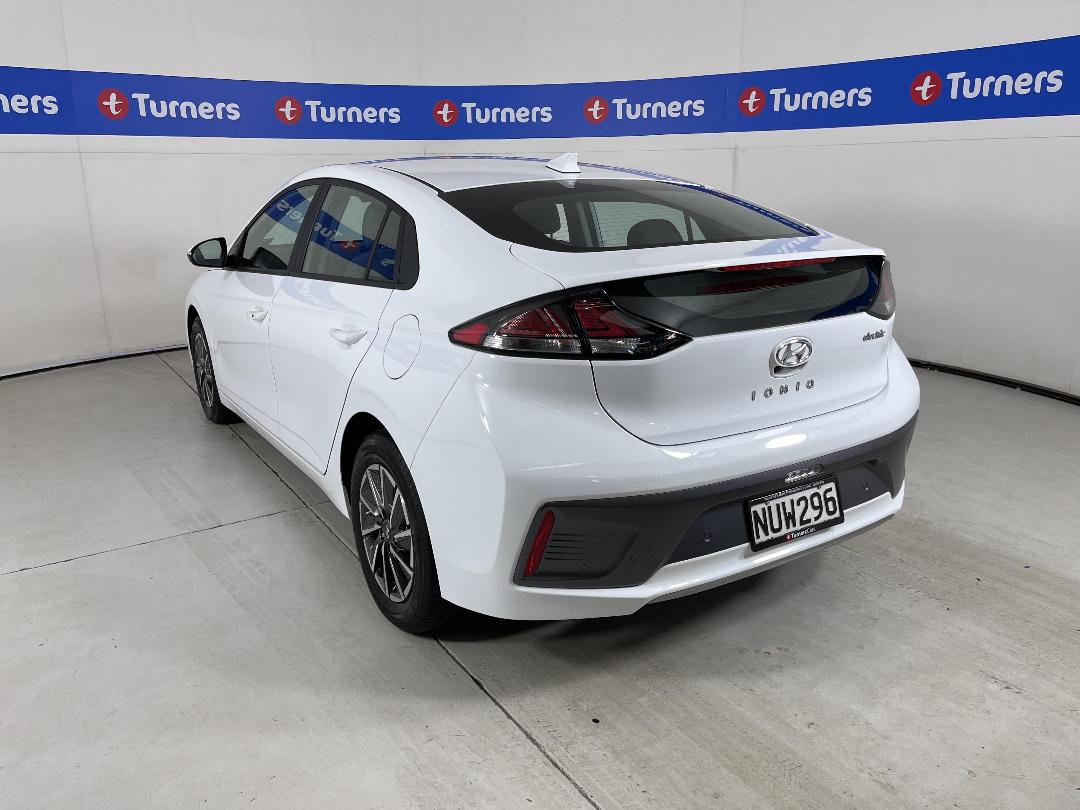 Photo '5' of Hyundai Ioniq Photo '5' of Hyundai Ioniq