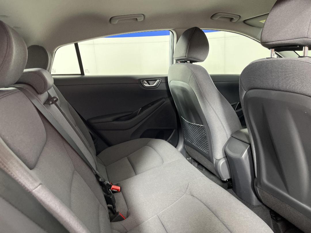Photo '20' of Hyundai Ioniq Photo '20' of Hyundai Ioniq