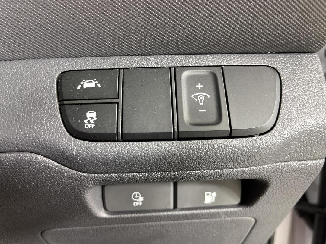 Photo '24' of Hyundai Ioniq Photo '24' of Hyundai Ioniq