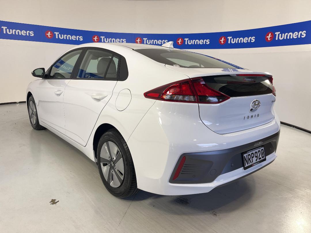 Photo '5' of Hyundai Ioniq Photo '5' of Hyundai Ioniq